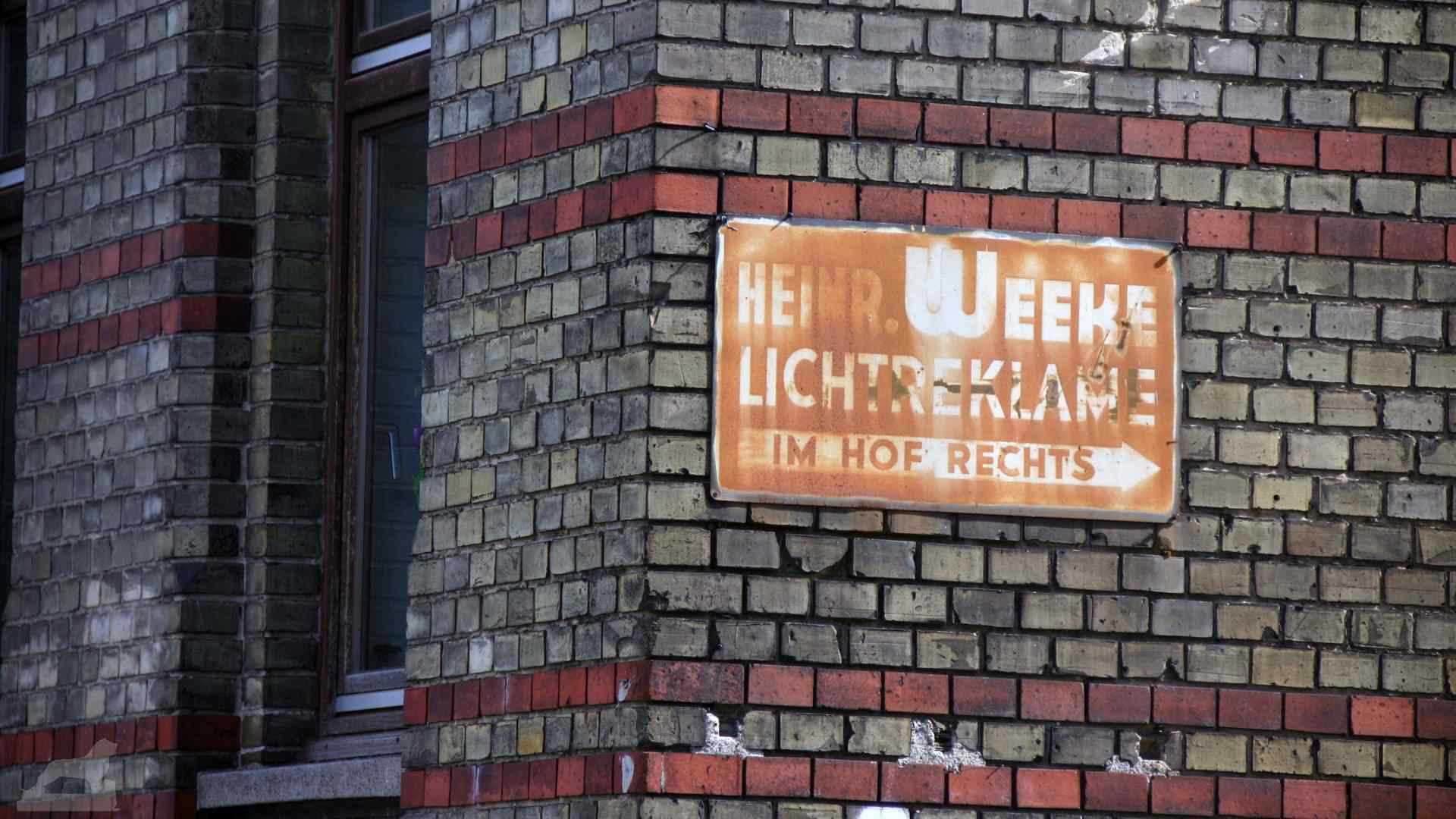 H. Weeke Lichtreklame in der Ludwigstraße