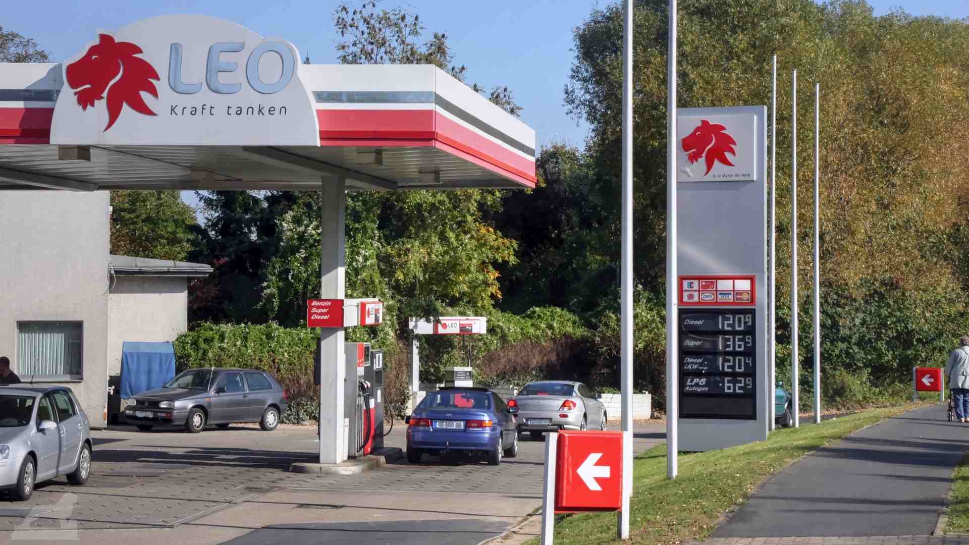 LEO-Tankstelle an der Helmstedter Straße