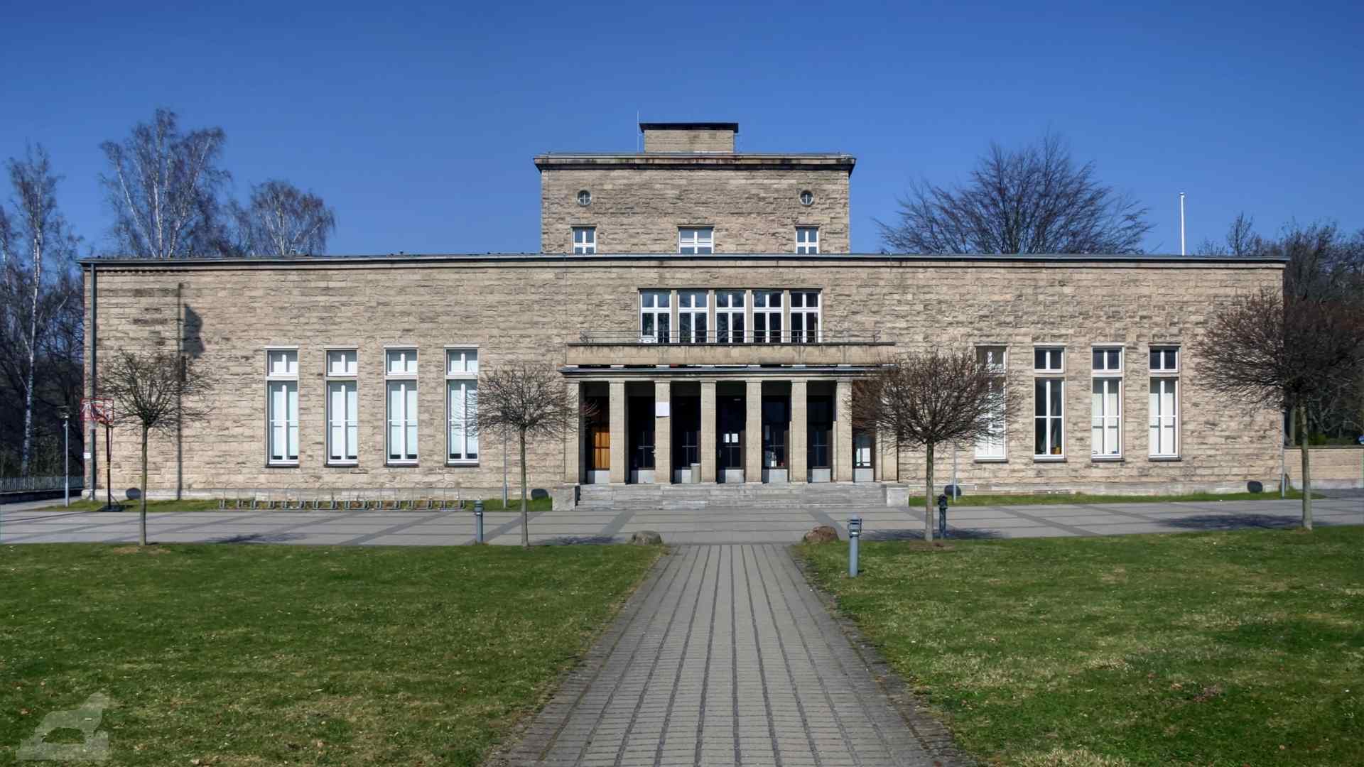 Braunschweig Kolleg ( ehemalige Akademie für Jugendführung )
