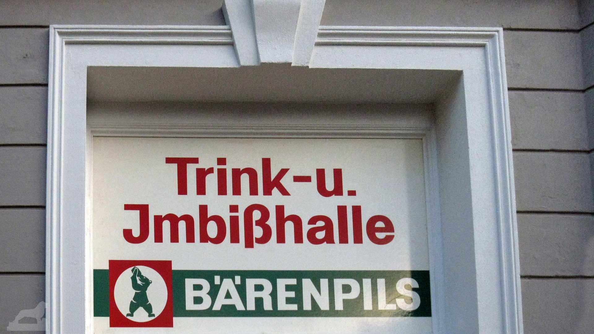 Bärenpils-Trinkhalle in der Karl-Marx-Allee