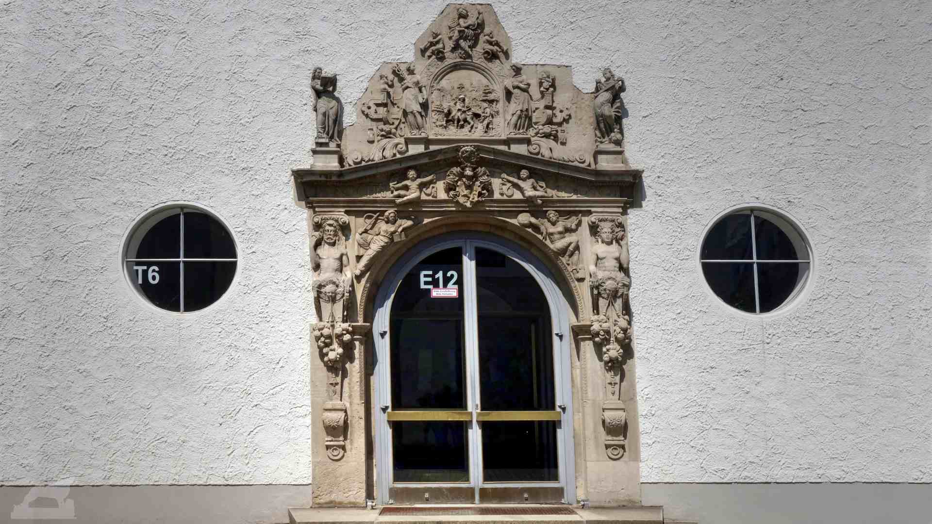 Portal des Martineo Katharineum Gymnasiums