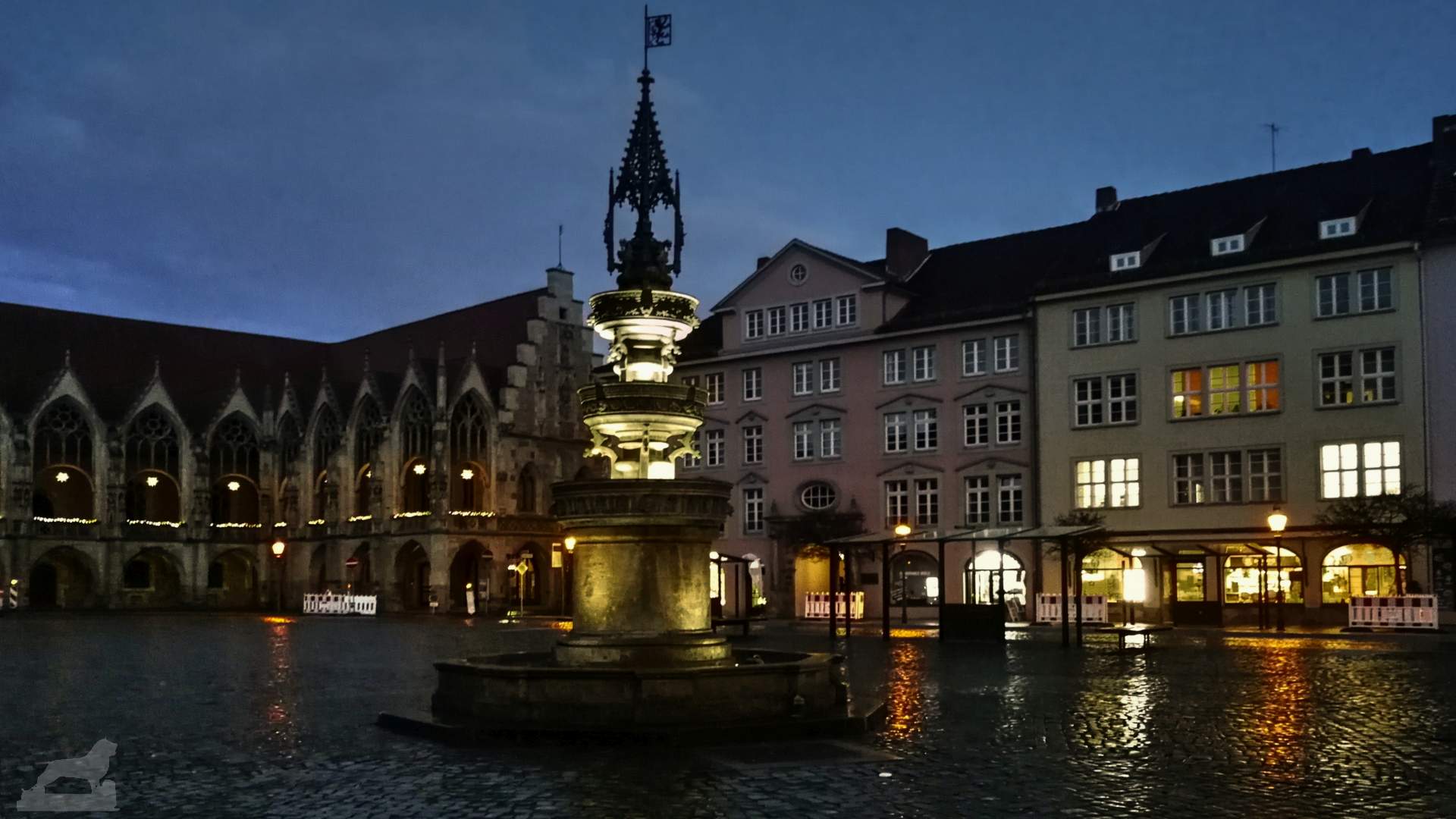 Altstadtmarkt und Marienbrunnen