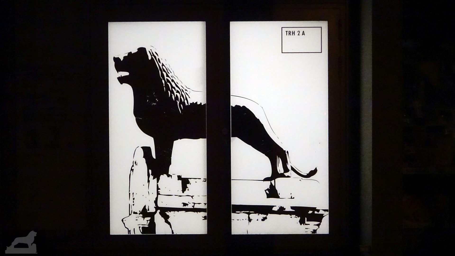 Braunschweiger Löwe im Schaufenster der Schloß-Arkaden