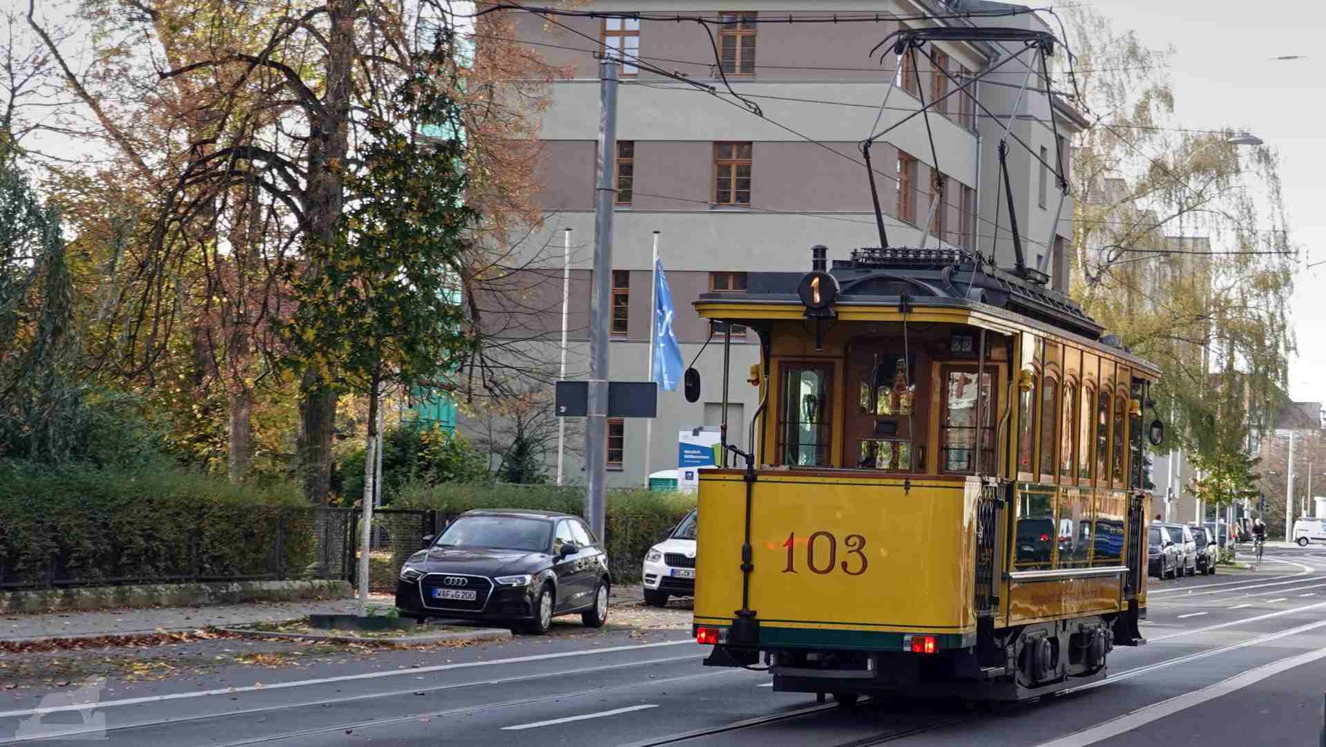 Straßenbahn 103 in der Leonhardstraße