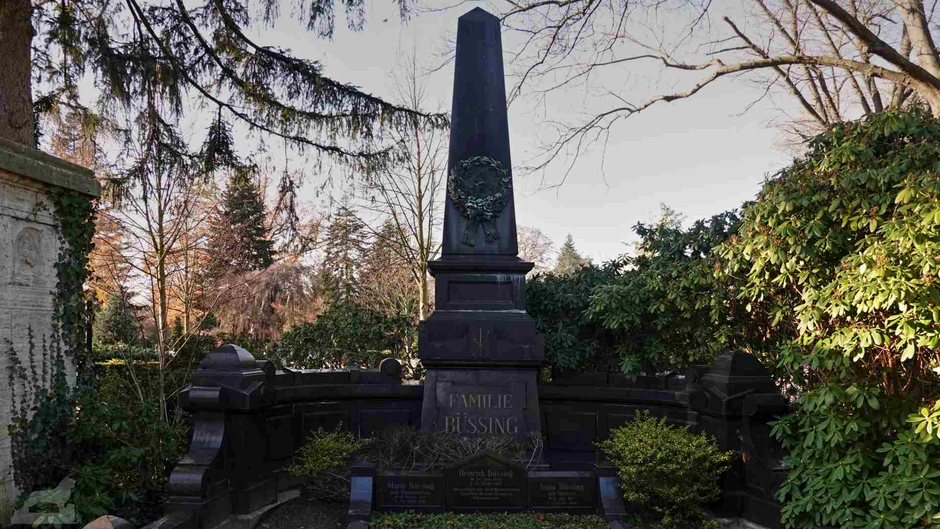 Hauptfriedhof - Grab der Familie Büssing (Unternehmer)
