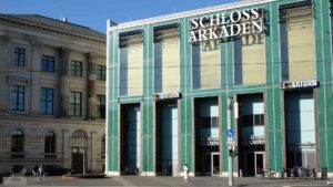 Südeingang der Schloss-Arkaden