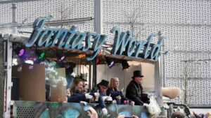 Karnevalsumzug Schoduvel 2023 - Motivwagen Fantasy World