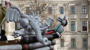Karnevalsumzug Schoduvel 2023 - Motivwagen Ottifant