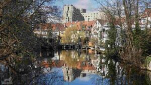 Blick von Wendentorbrück auf Wendenwehr und Affenfelsen