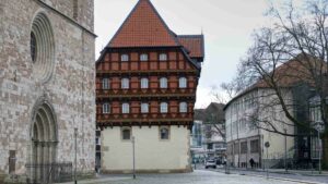 St. Andreas und die Alte Waage am Wollmarkt