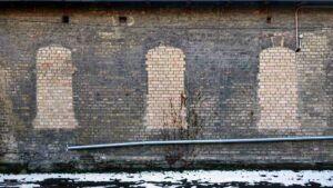 Tote Fenster in der Großen Straße in Lehndorf