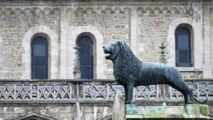 Der Braunschweiger Löwe vorm Dom