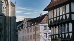 Gruppenbild von St. Martini, Stechinelli-Haus und Rüninger-Zollhaus