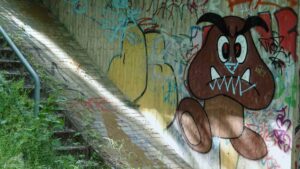 Grafitti an der Autobahnbrücke über die A2 bei Bienrode