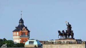 Wasserturm am Giersberg und Brunonia-Quadriga