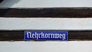Straßenschild Nehrkornweg
