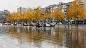 Schloßplatz im Herbst