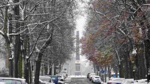 Blickvom Steintorwall auf Löwenwall-Obelisk