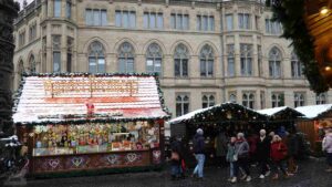 Weihnachtsmarktbuden an den Münzstraße