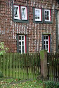 Hausfassade im Klostergang (Riddagshausen) im April 2000