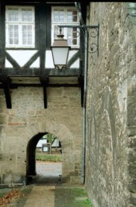 Torhaus in Riddagshausen im April 2000