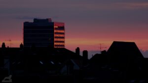 Nord/LB-Hochhaus im Abendhimmel