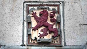Braunschweiger Stadtwappen an der Ruine des Schöppenstädter Turms