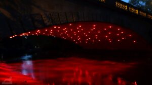 Lichtparcours "Evocation in Rot"