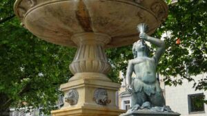 Tritonen am Kohlmarktbrunnen