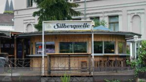 Eine Institution - die Silberquelle am Kalenwall