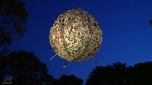 Lichtparcours 2024 - (Plastic) Full Moon