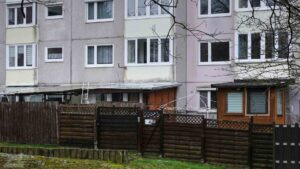 Wolfsburg - Westhagen ♦ angebaute Gartenlauben in der Weimaer Straße