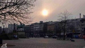 Abendsonne am Schloßplatz
