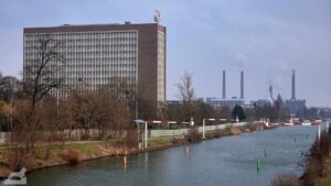 Wolfsburg ♦ Volkswagenwerk am Mittellandkanal