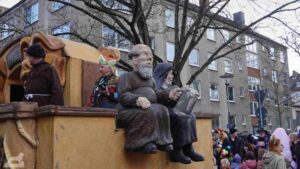 Karnevalsumzug "Schoduvel" 2025 - Masken am Dom