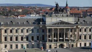 Blick vom Turm des Rathaus auf das Schloß