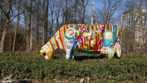 Wolfsburg ♦ bunte Kuh an der Nordsteimker Straße