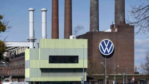 Wolfsburg ♦ VW-Kraftwerk und Kubus