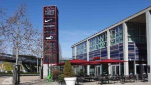 Wolfsburg ♦ Eingang Factory Outlet Center (FOC)