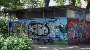 Trafohaus im Stadtpark