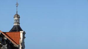 Giebel von Frühlings Hotel in der Steinstraße