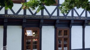 Wolfsburg • Fallersleben - Hoffmannhaus mit Inschrift des Deutschlandliedes
