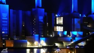 Illumination des VW-Kraftwerks und Hafens anläßlich des 25. Jubiläums der Autostadt
