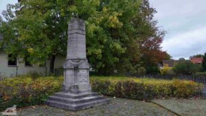 Weltkriegsdenkmal in Rühme