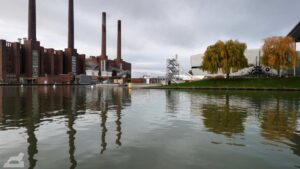 Wolfsburg ♦ Kraftwerk und Hafenbecken