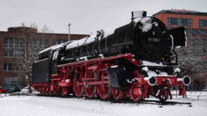 Dampflok 01 1063 am Willy-Brandt-Platz (Nähe Hauptbahnhof)