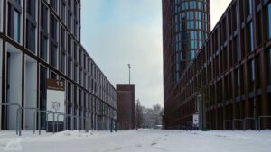 Zwischen BraWo-Tower I und II