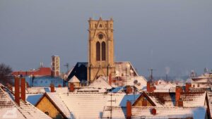 morgentlicher Blick auf das St. Pauli mit St. Magnus (links) im Hintergrund