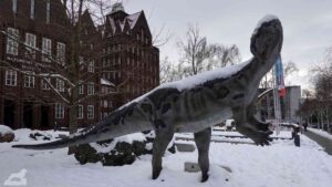 Dinosaurier vor dem Naturhistorischen Museum