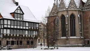 Rünunger Zollhaus und St. Martini